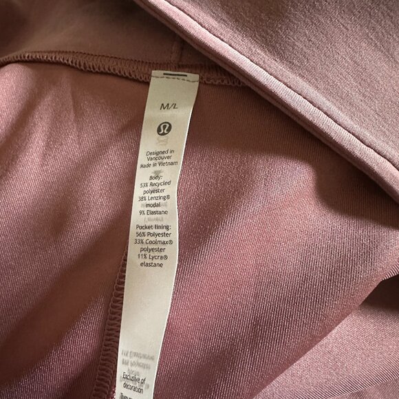 NWT Lululemon Softstreme Belted Wrap size M/L - Picture 3 of 7
